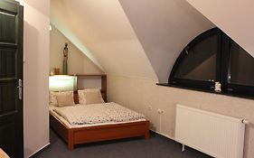 Privat Pri Hradbach